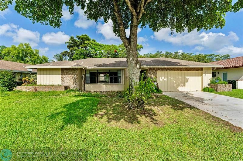 Property Photo: 2340 NW 42nd Ave FL 33066