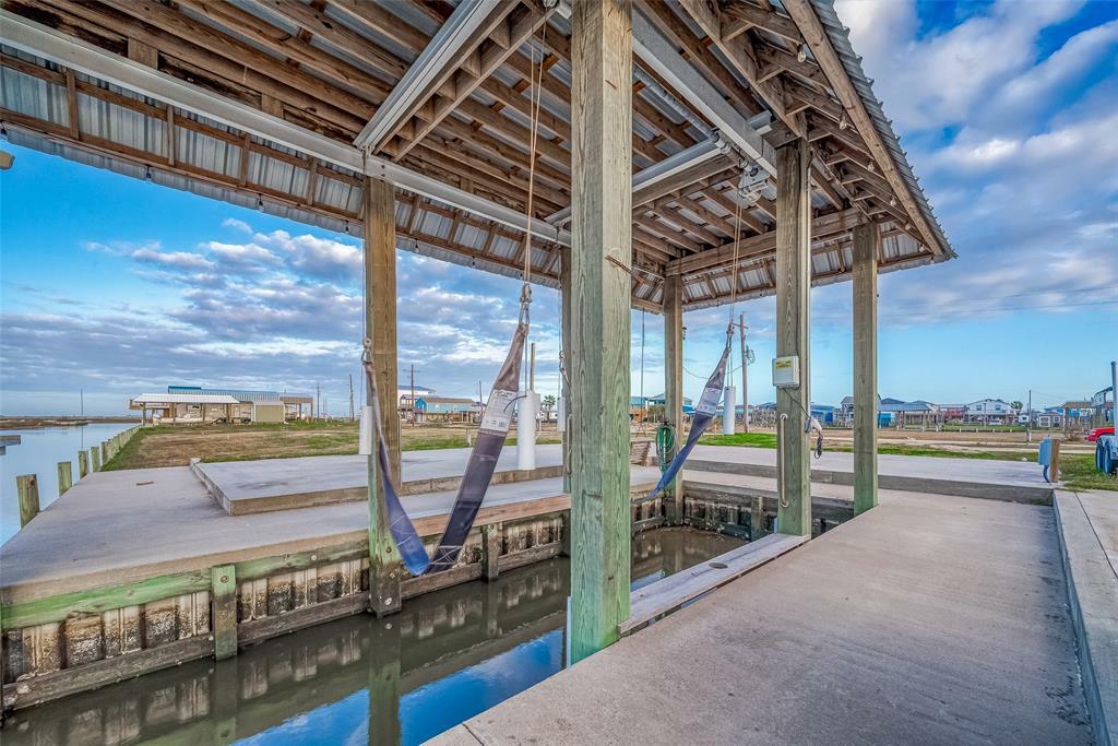Property Photo: 1107 Gator Point TX 77650