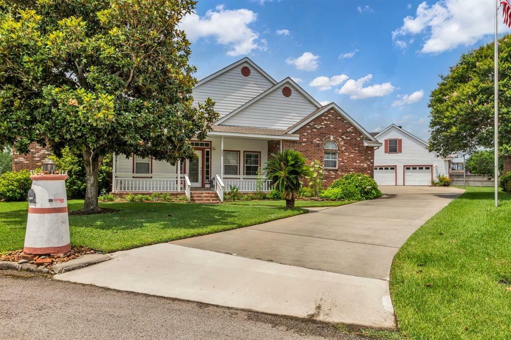 Property Photo: 7098 Whispering Wind - Gar Apt Drive Gar Apt TX 77318