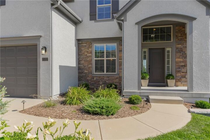 Property Photo:  21222 W 46th Terrace  KS 66218 
