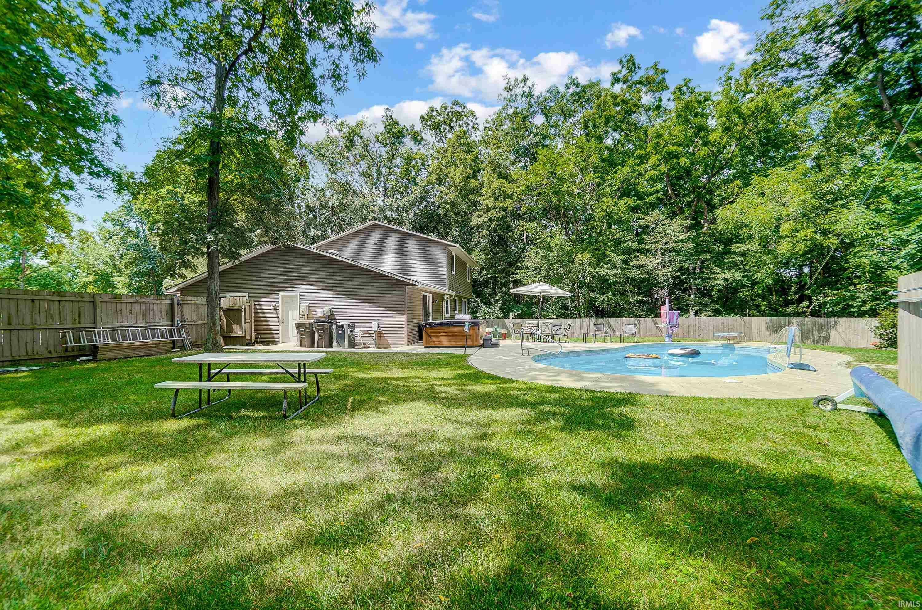 Property Photo: 5820 Rosedale Drive IN 46804-4734