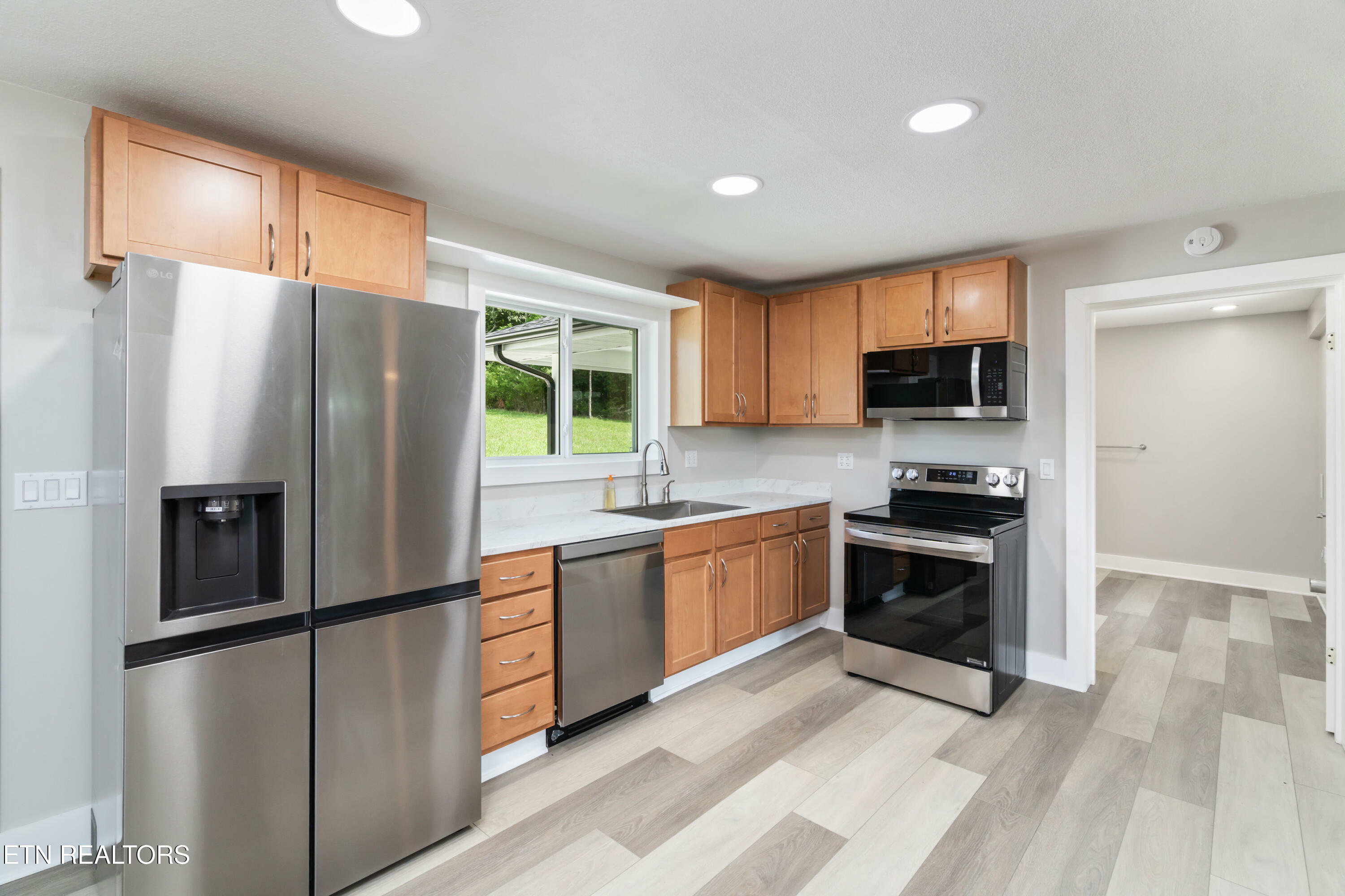 Property Photo: 1218 S Kentucky St TN 37763