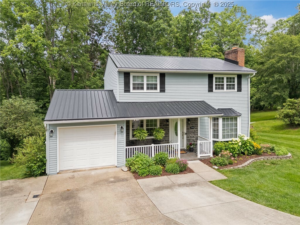 Property Photo: 1014 Lynn Oaks Drive WV 25313