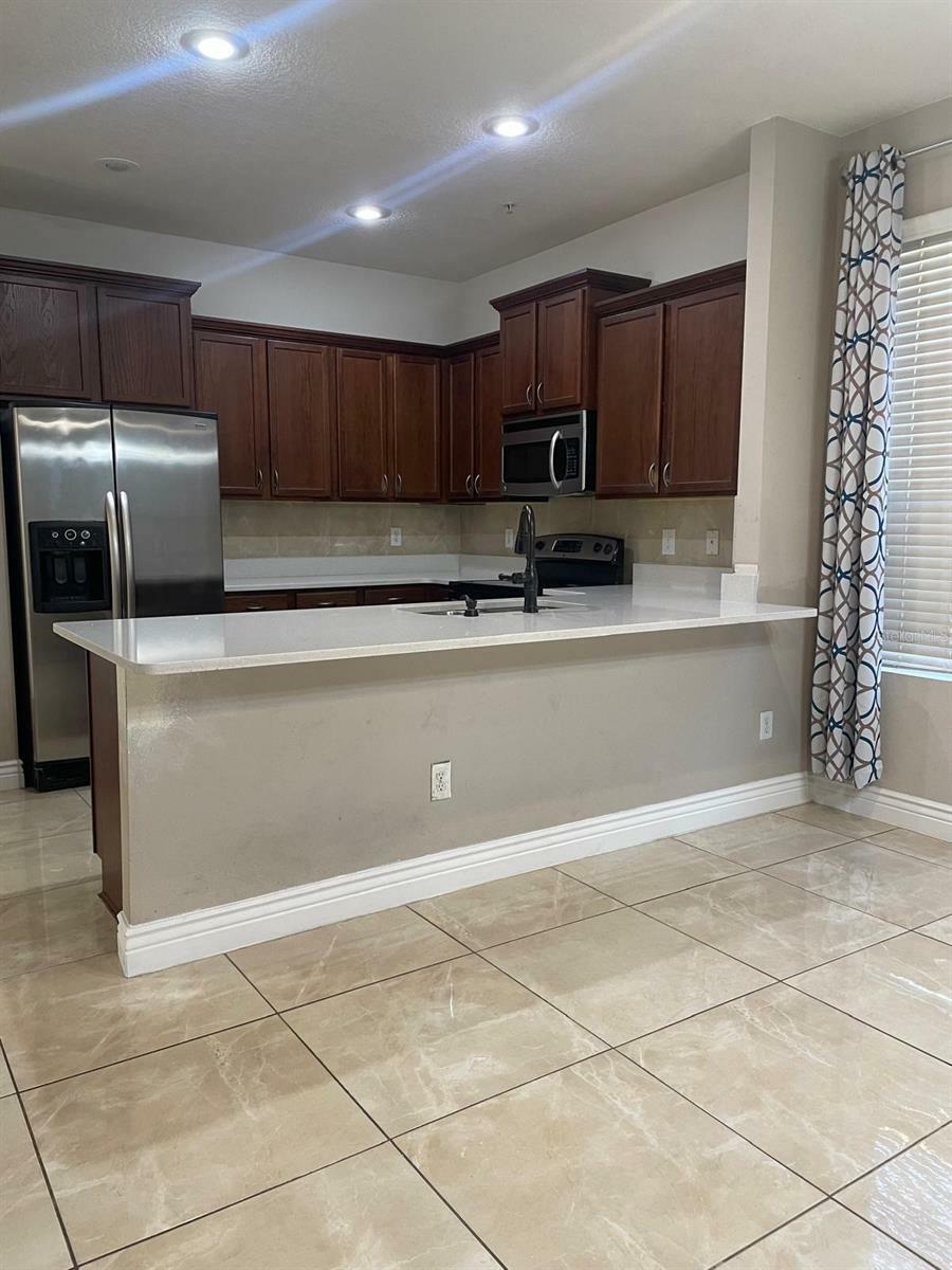 Property Photo: 10329 Lake District Lane S FL 32832
