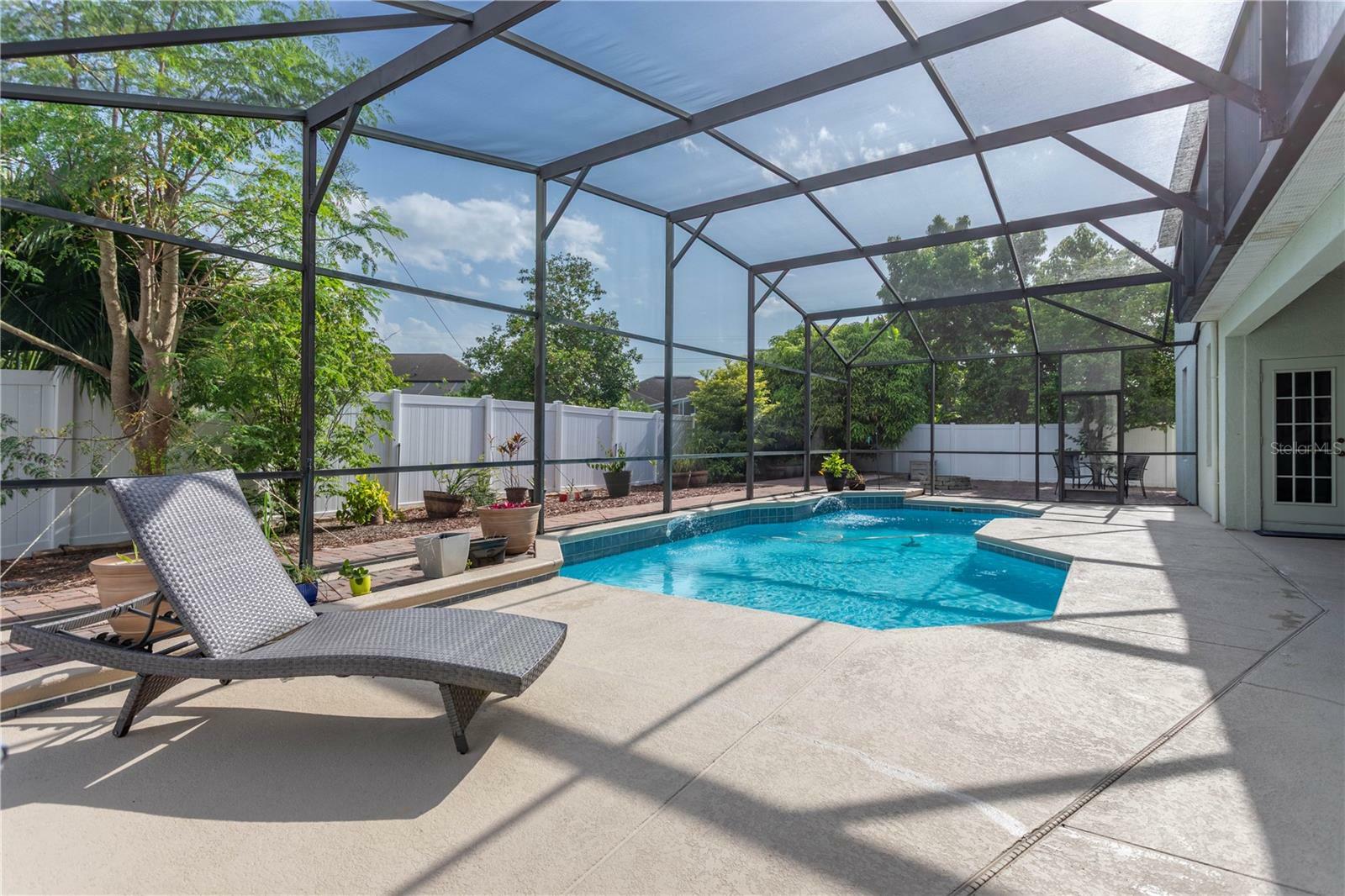 Property Photo: 2406 Blossomwood Drive FL 32765