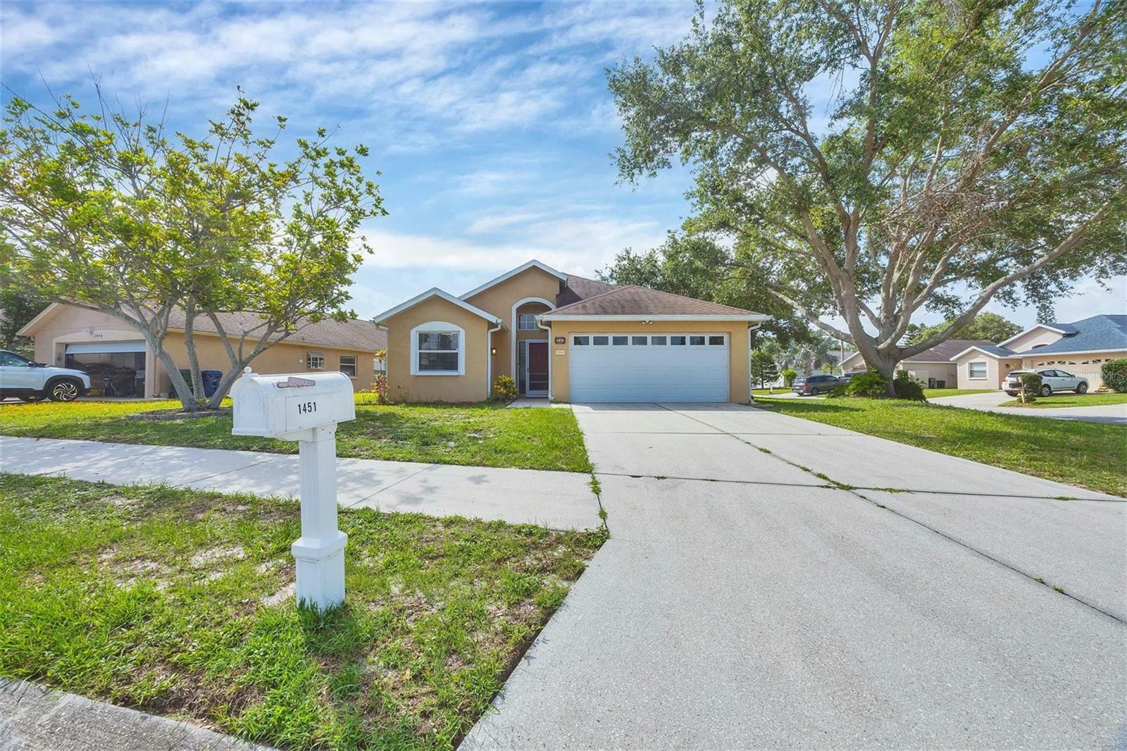 Property Photo: 1451 Fawnwood Circle FL 34232