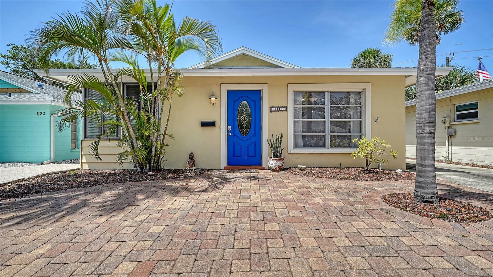 Property Photo: 1116 S Moonmist Court M12 FL 34242