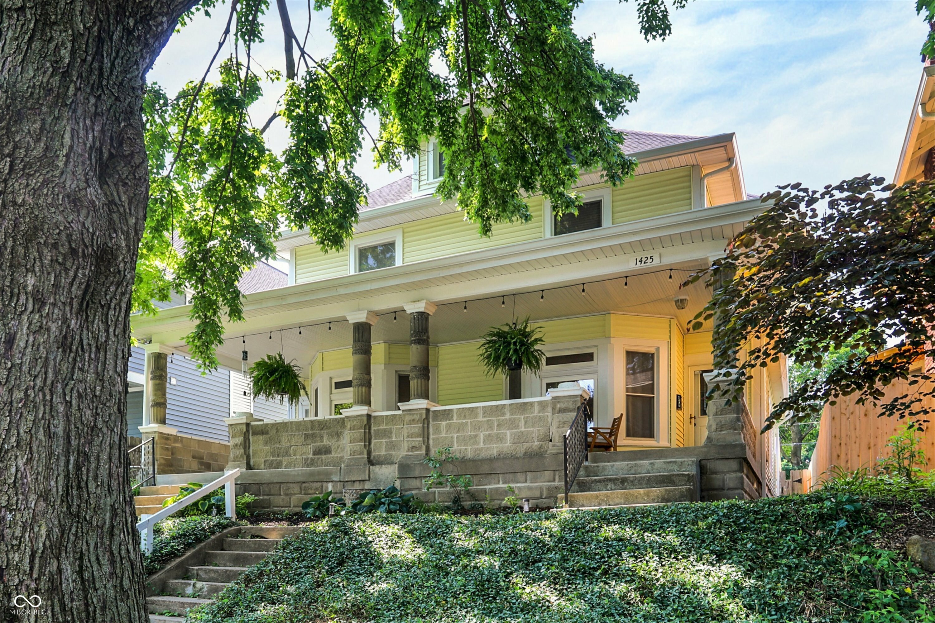 Property Photo: 1425 Sturm Avenue IN 46201