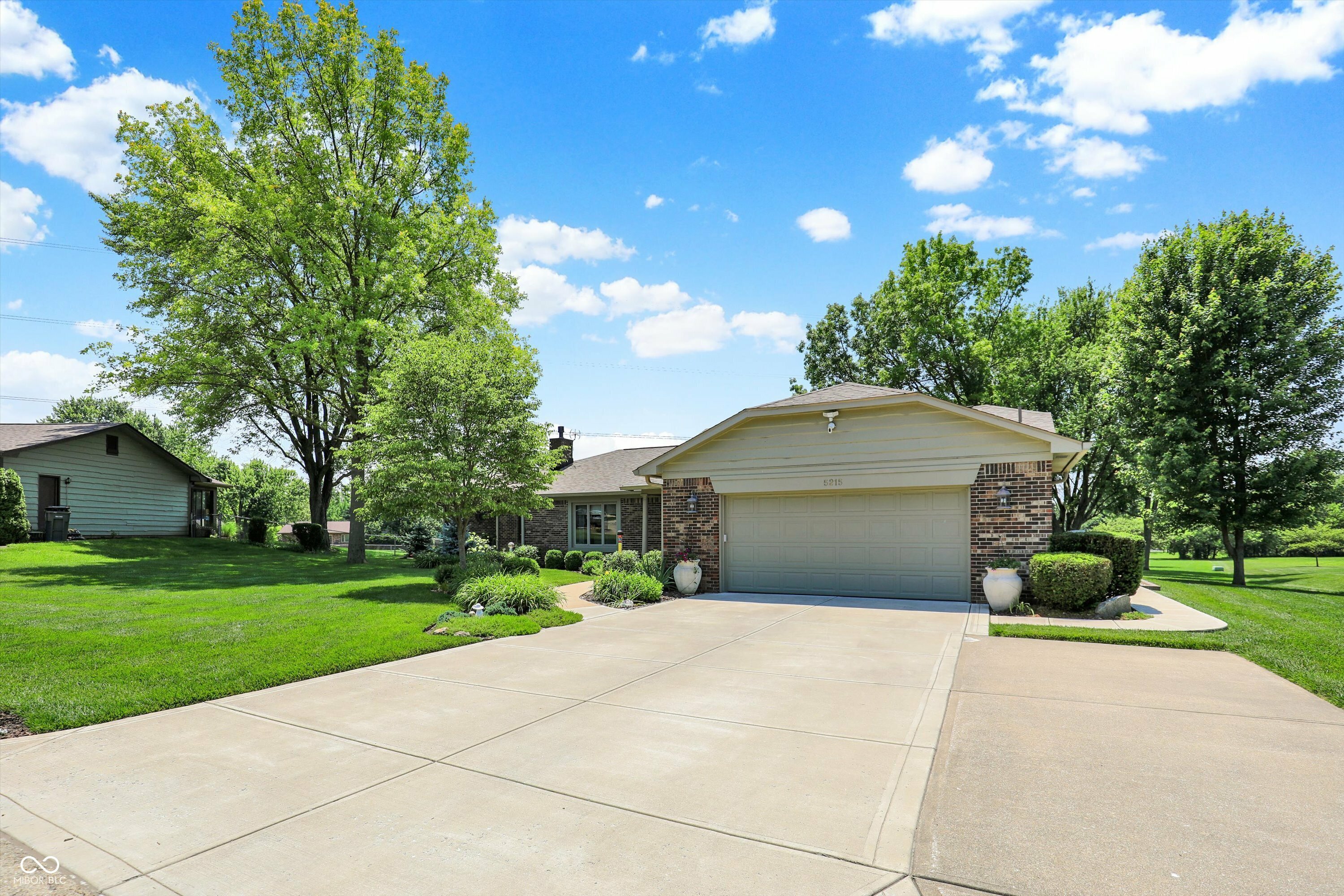 Property Photo:  5215 Limestone Court  IN 46237 