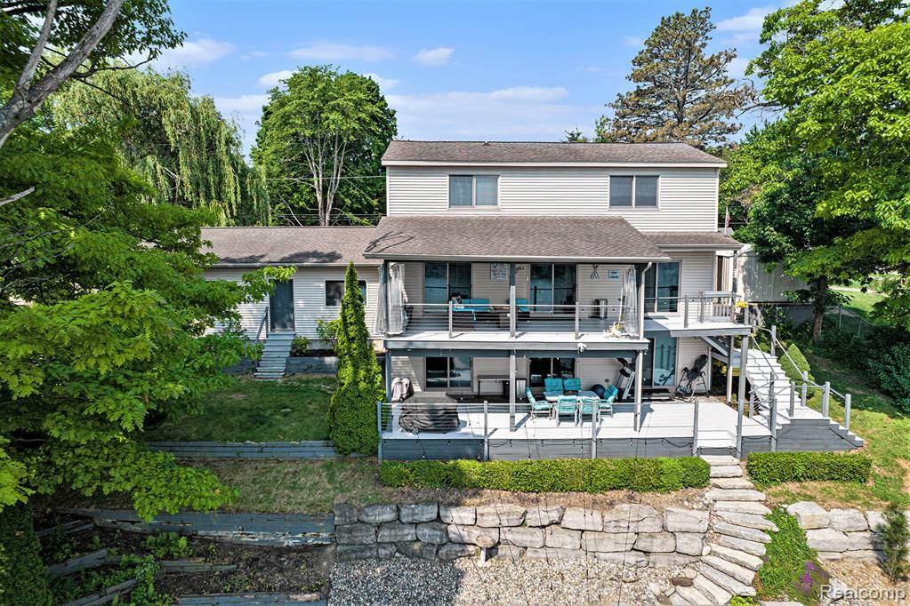 Property Photo: 16039 Knobhill Drive MI 48451 8785