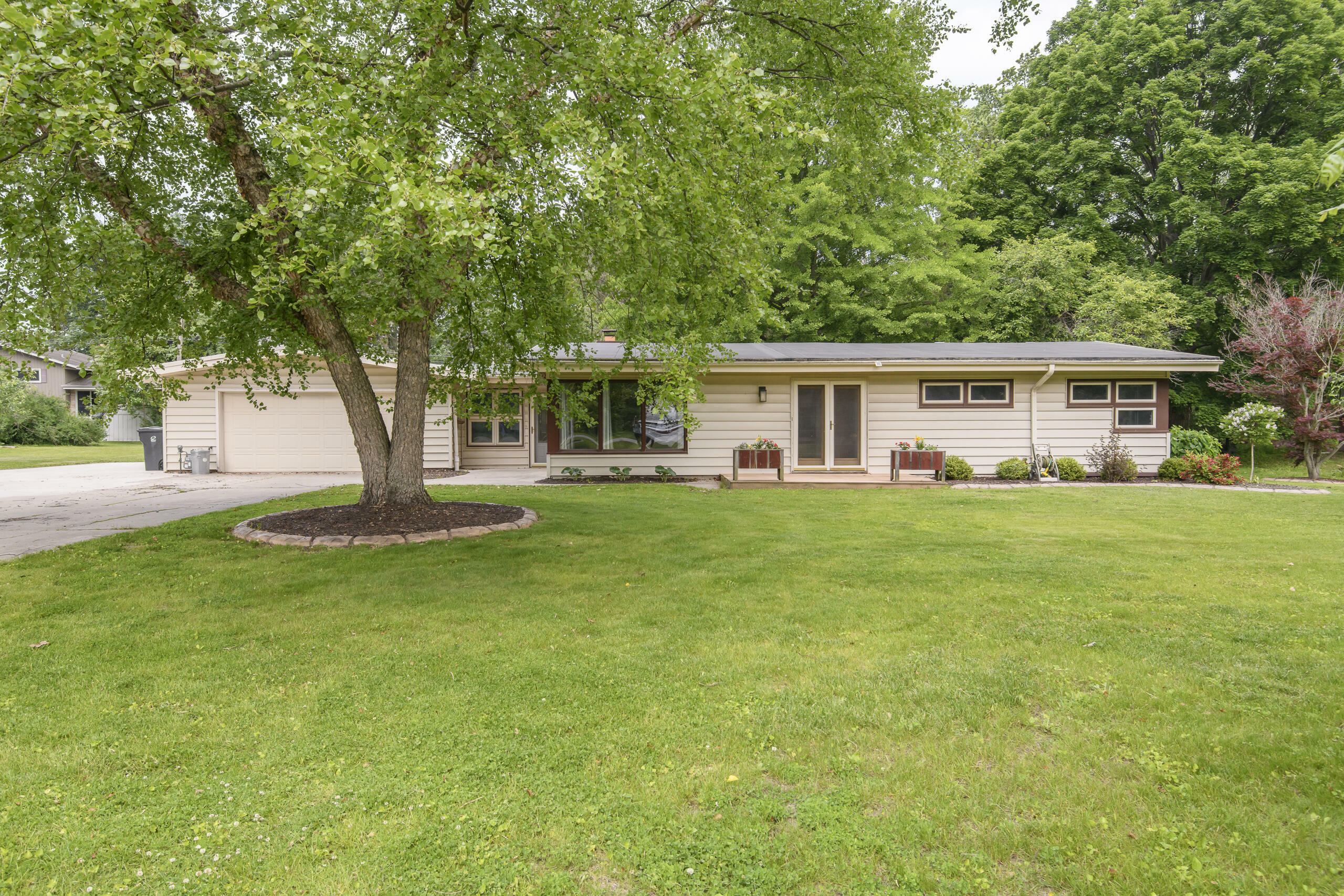 Property Photo: 5601 S 115th St WI 53130
