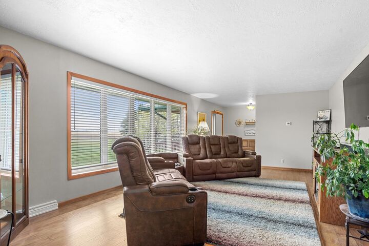 Property Photo: 3900 16th St NW ND 58703