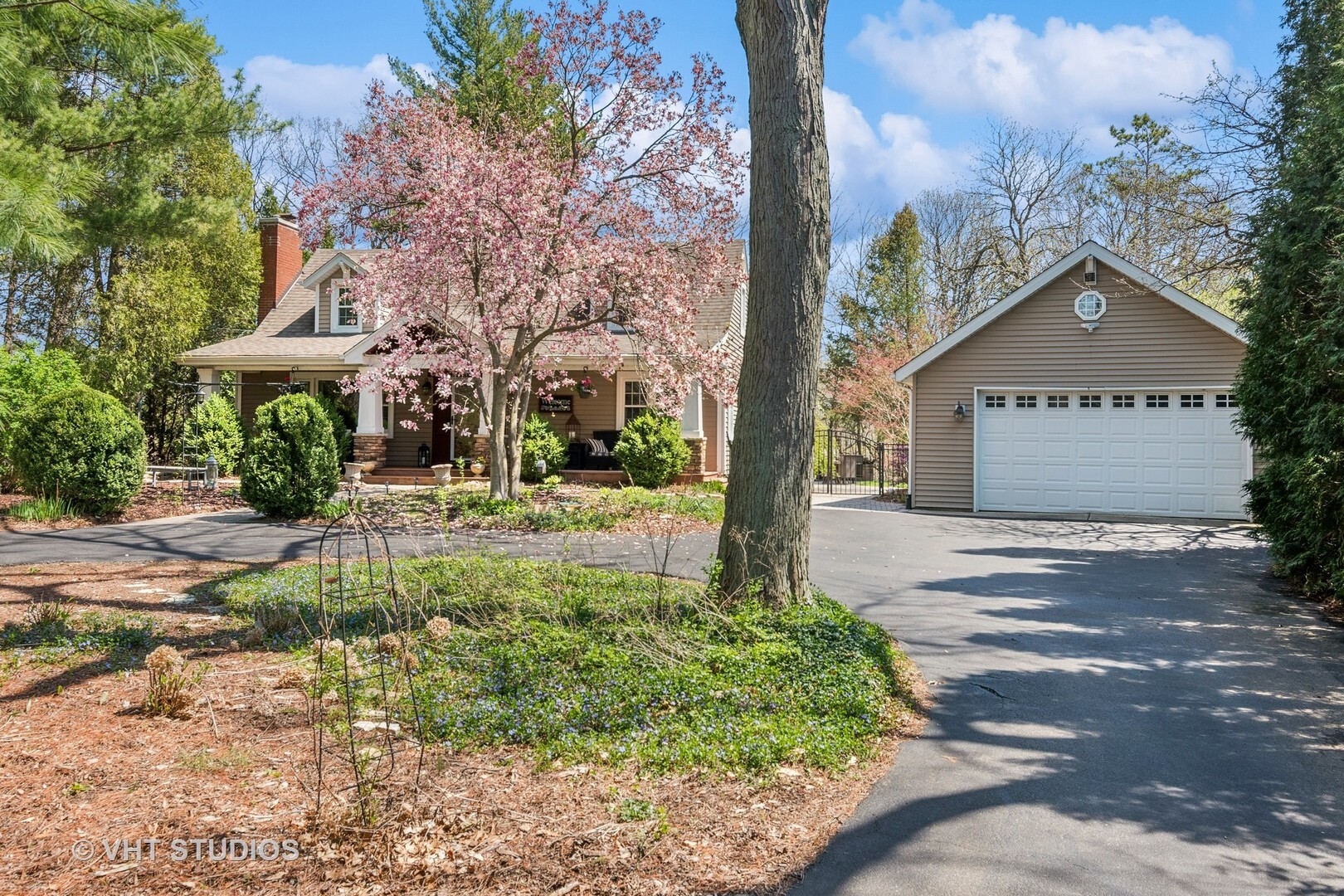 Property Photo: 2S283 Route 59 IL 60555