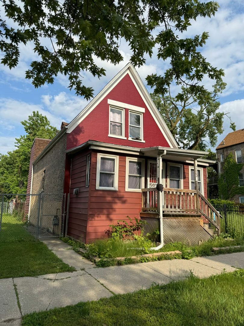 Property Photo: 1233 S Karlov Avenue IL 60623