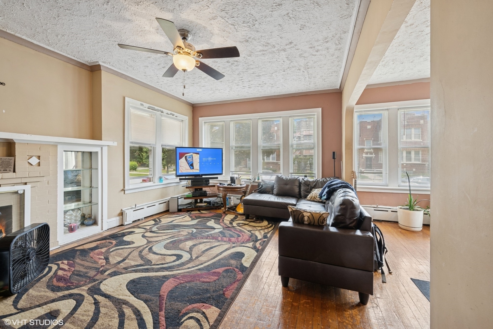 Property Photo: 8212 S Bishop Street IL 60620