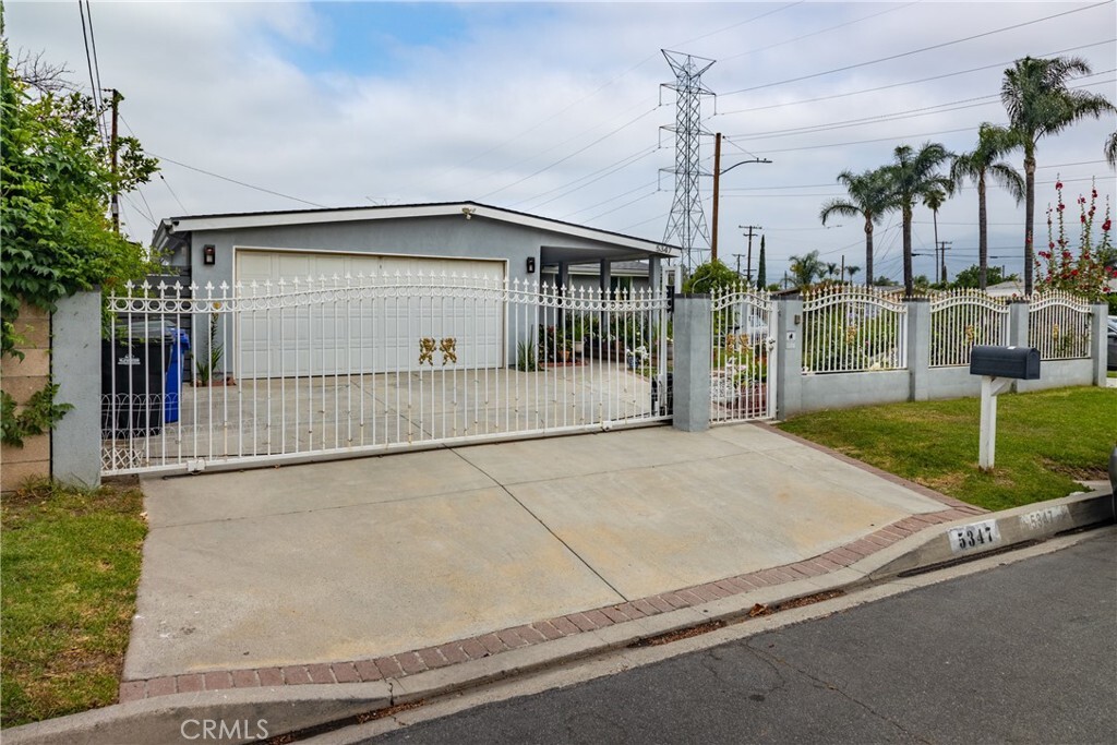 Property Photo: 5347 N Banewell Ave CA 91702