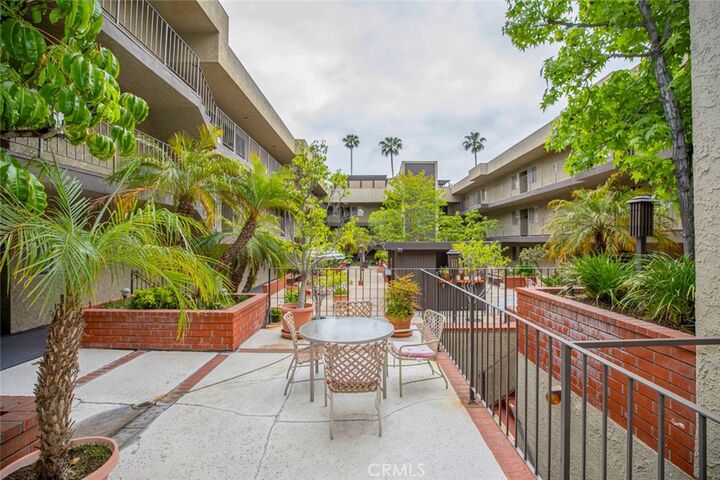 Property Photo: 125 W Mountain Street 317 CA 91202