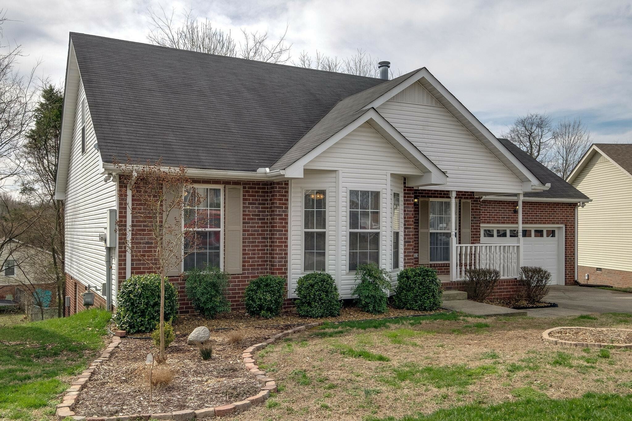 Property Photo: 118 Homestead Pl TN 37075