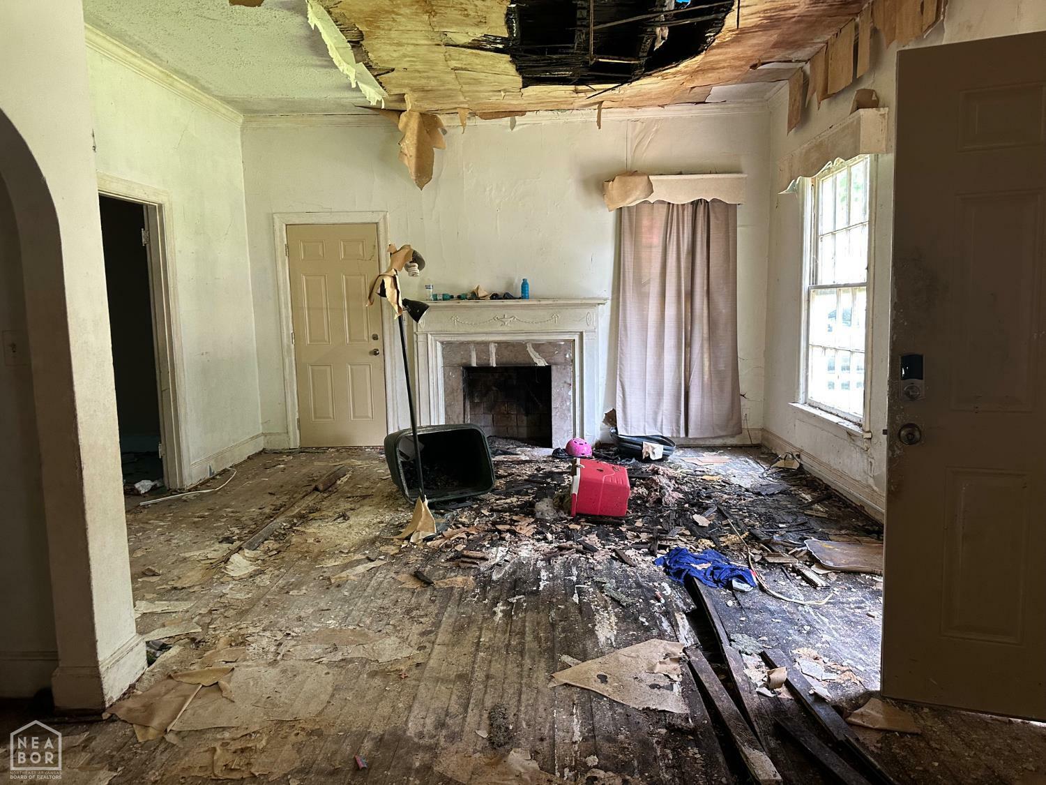 Property Photo: 1028 W Walnut AR 72315