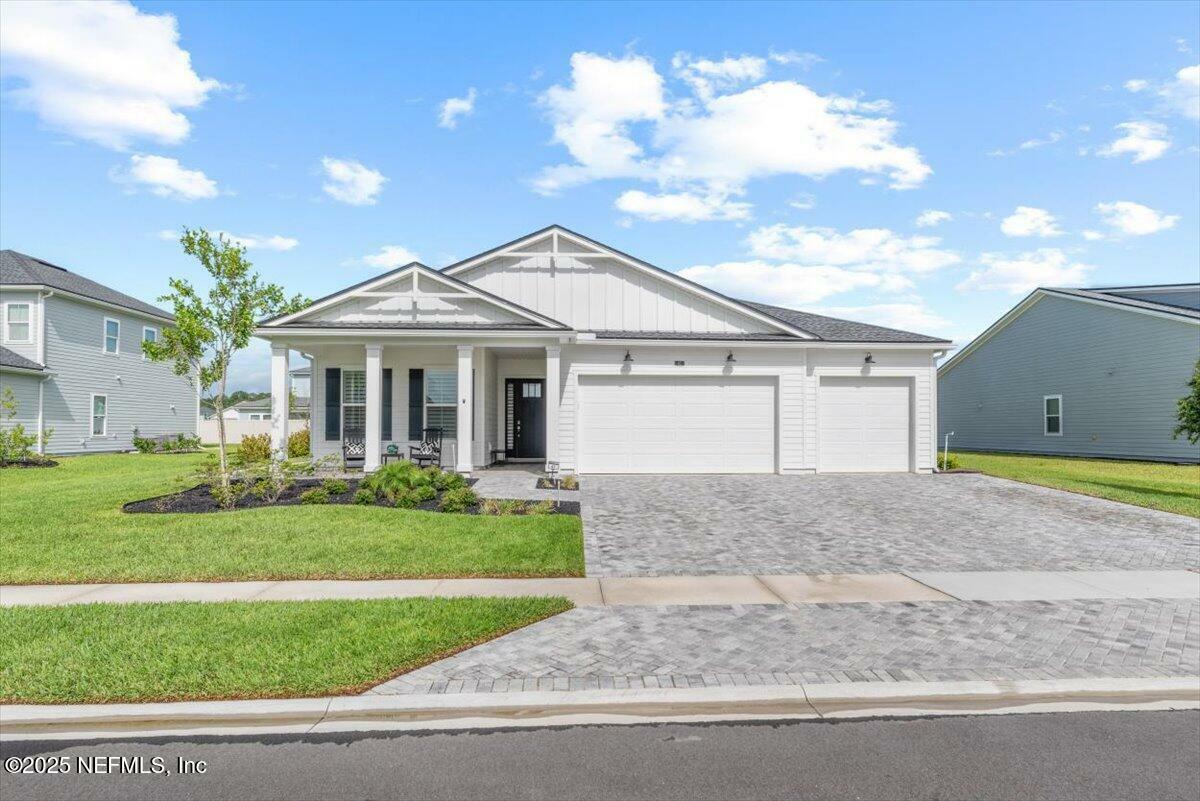Property Photo: 87 Tradesman Lane FL 32259