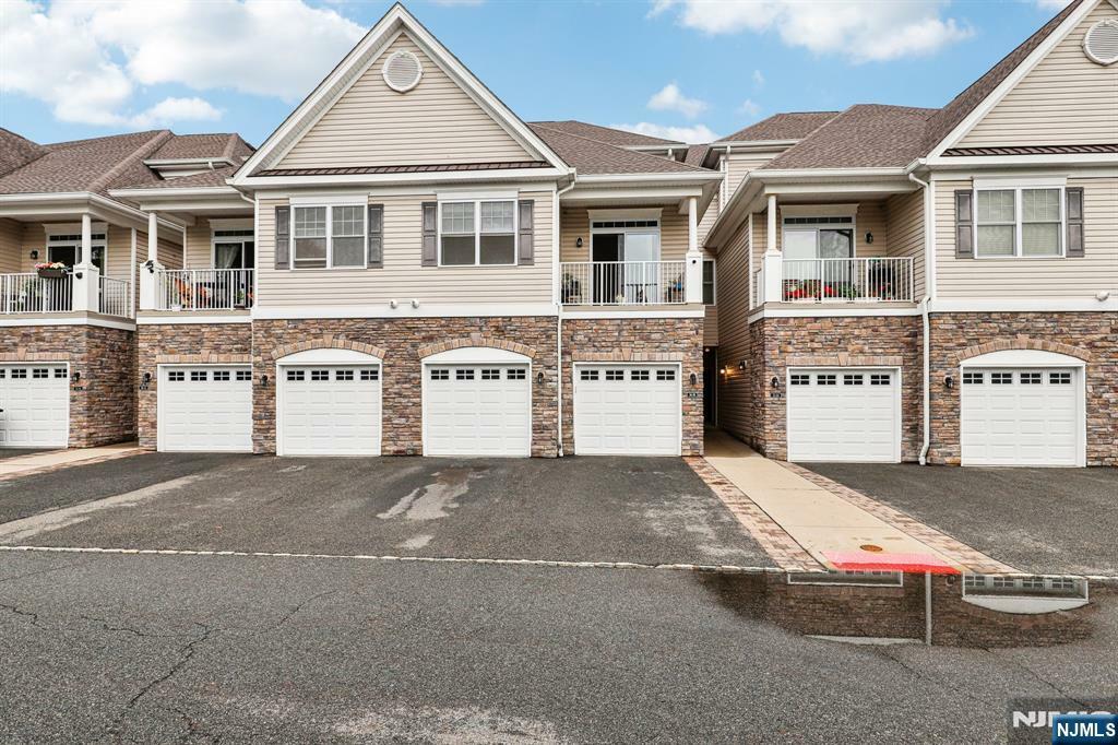 28 Elston Court 28  Wanaque NJ 07420 photo