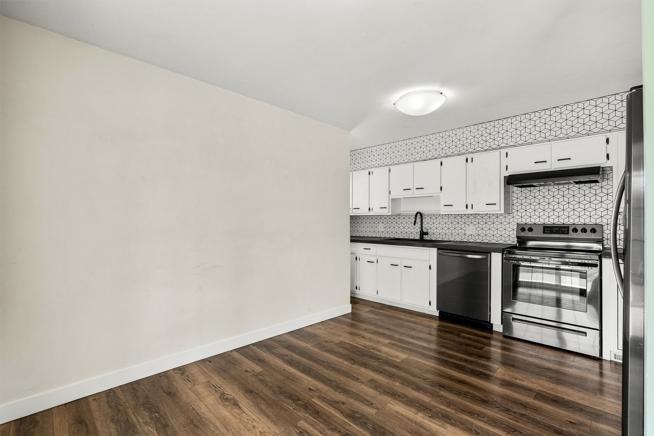 Property Photo: 1940 Dixon Avenue MT 59801