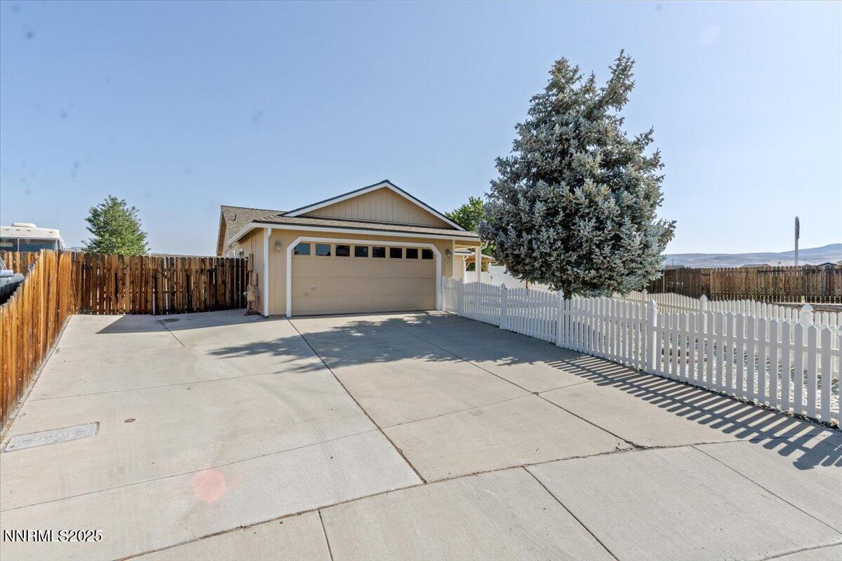Property Photo: 51 Badger Creek Court NV 89436