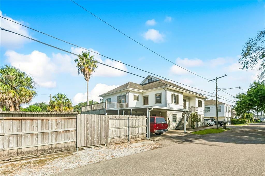 Property Photo: 400 Aris Avenue LA 70005