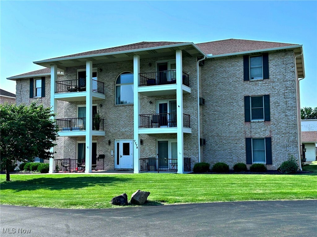 Property Photo: 7374 Eisenhower Drive 5 OH 44512