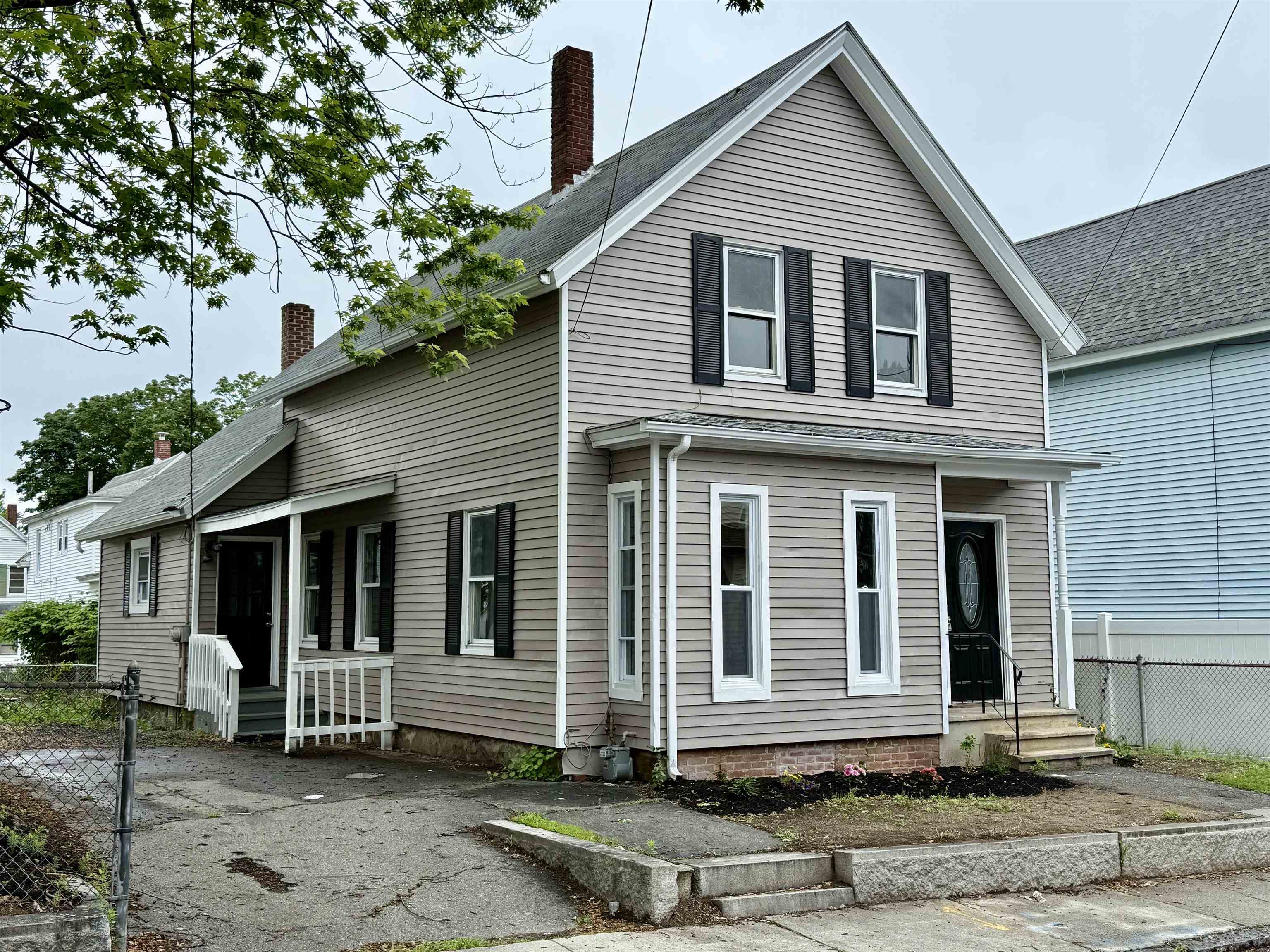 Property Photo: 32 Hanover Street NH 03060