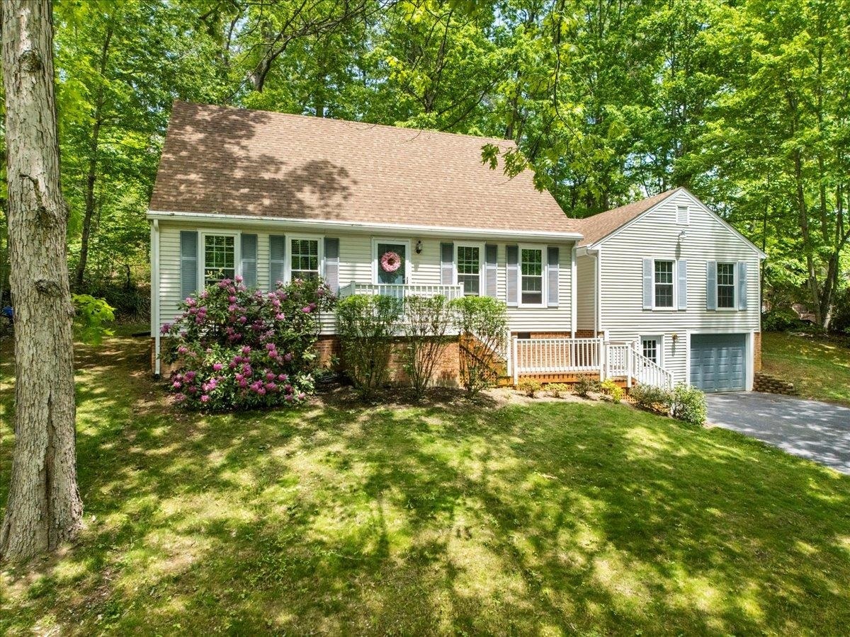Property Photo: 1290 Sherwood Drive VA 24073