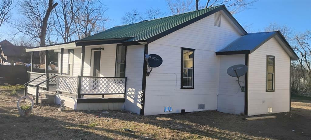 Property Photo: 314 Beckham Street TX 75482