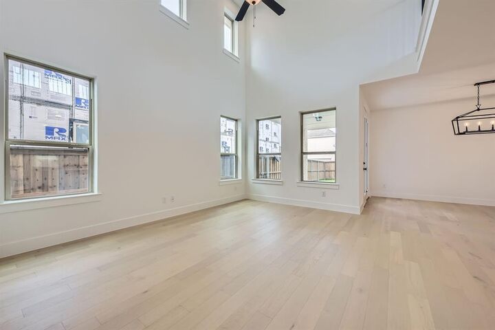Property Photo: 6036 Silverstein Street TX 76126