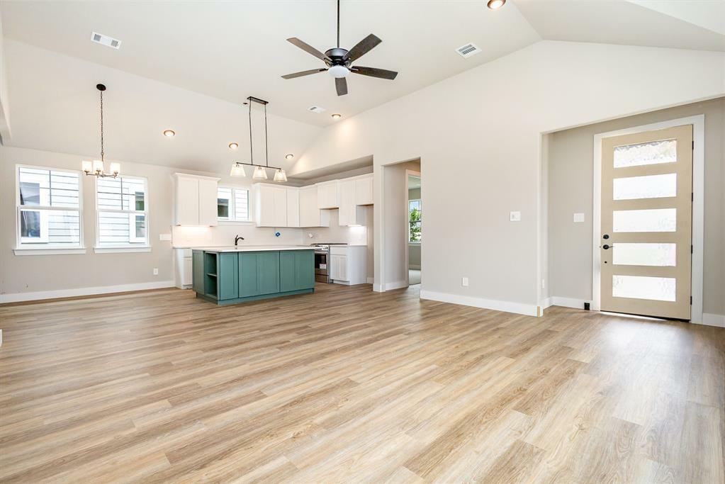 Property Photo: 7321 Parsons Mews TX 75088