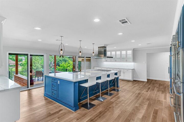 Property Photo: 222 Sovereign Court TX 75032