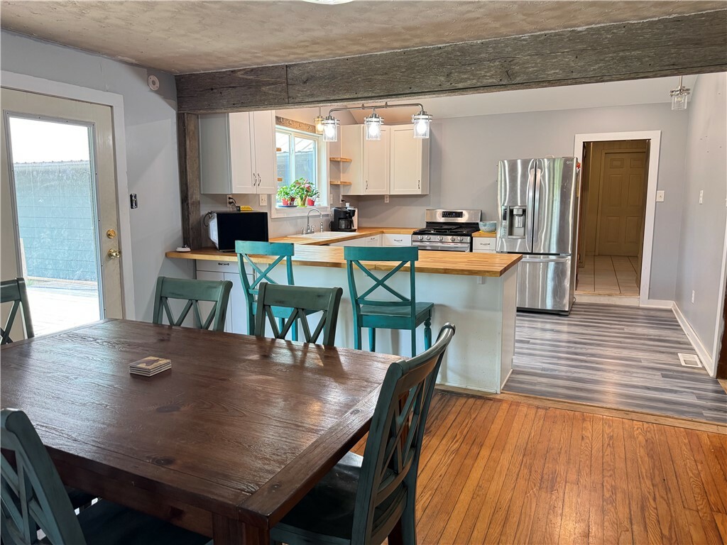Property Photo: 7792 Bubbling Springs Road AR 72601
