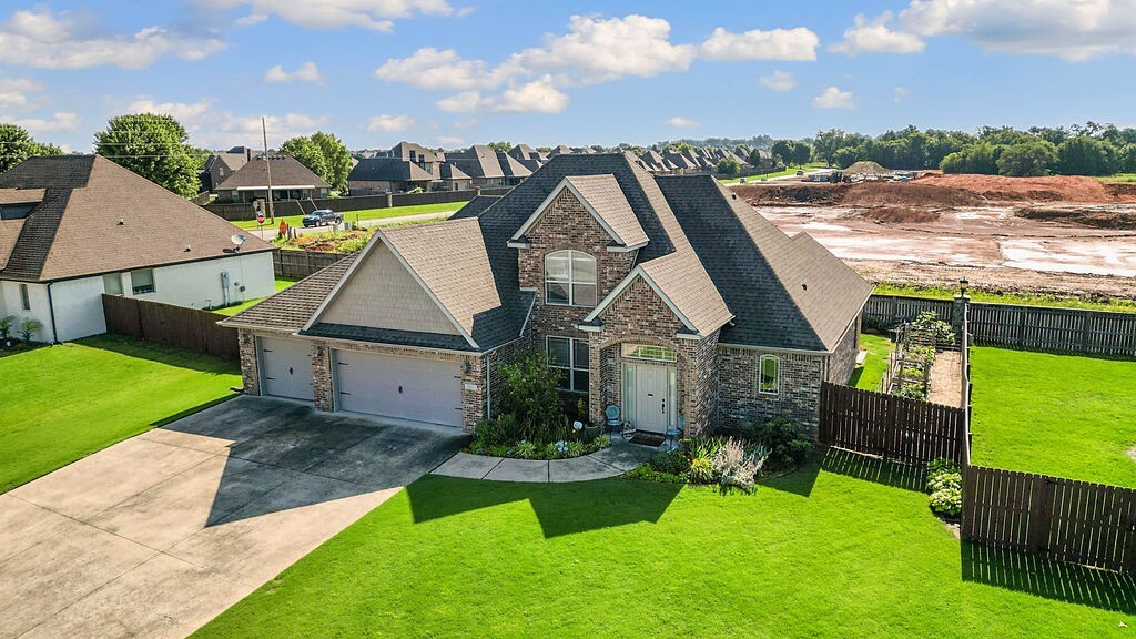 Property Photo: 5703 S 66th Street AR 72718