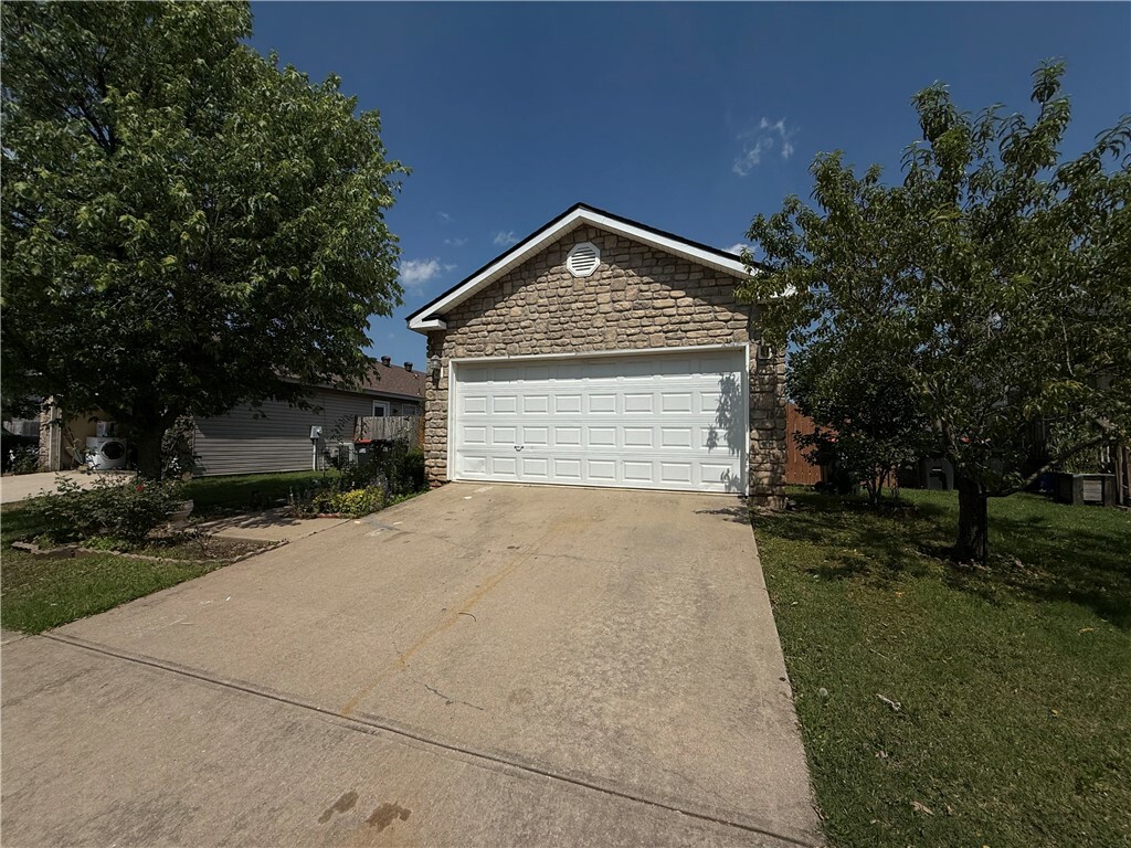 380 Cascade Circle  Springdale AR 72764 photo
