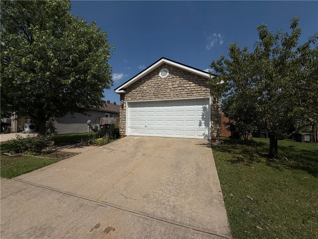 Property Photo: 380 Cascade Circle AR 72764