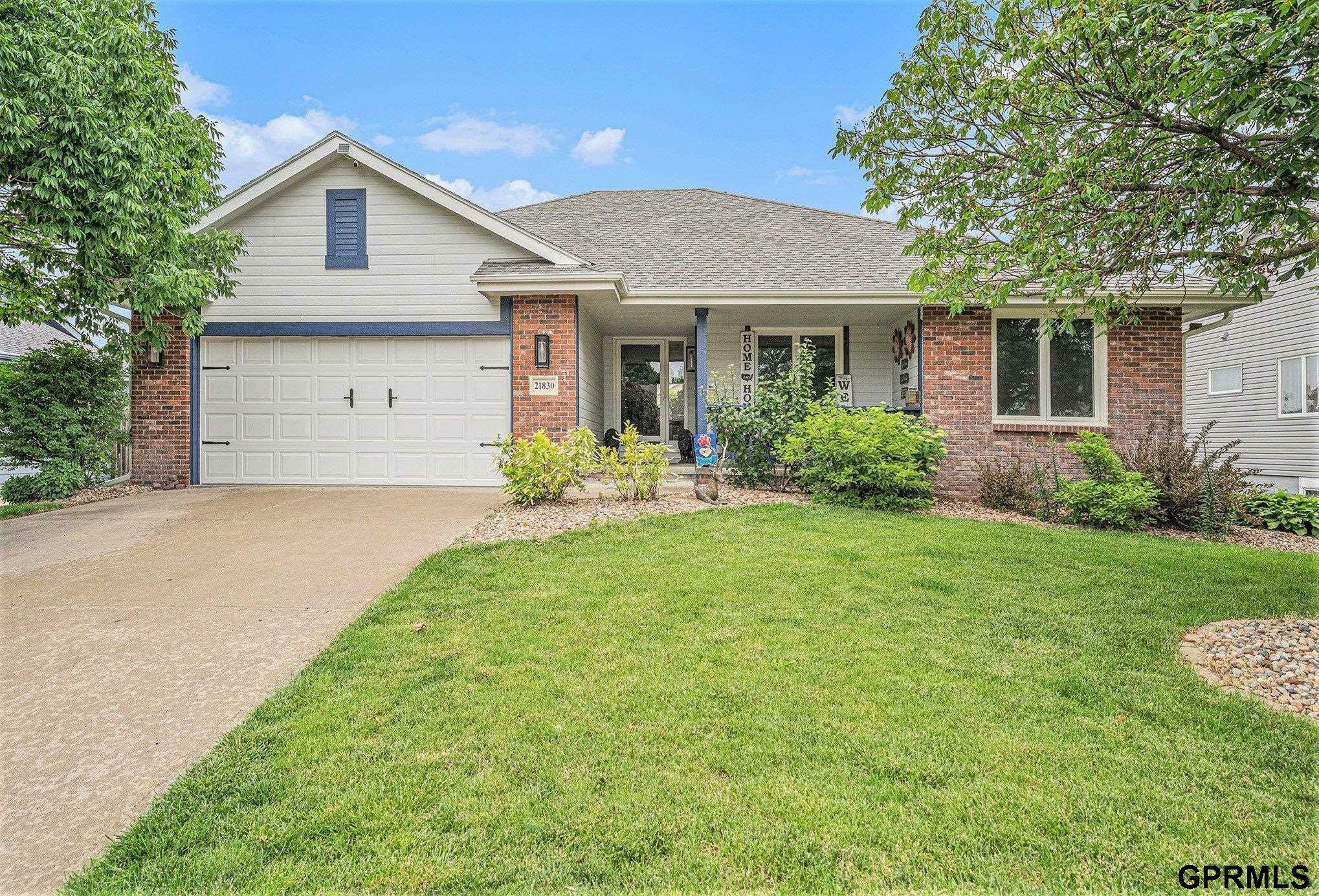 Property Photo: 21830 Ponderosa Drive NE 68028