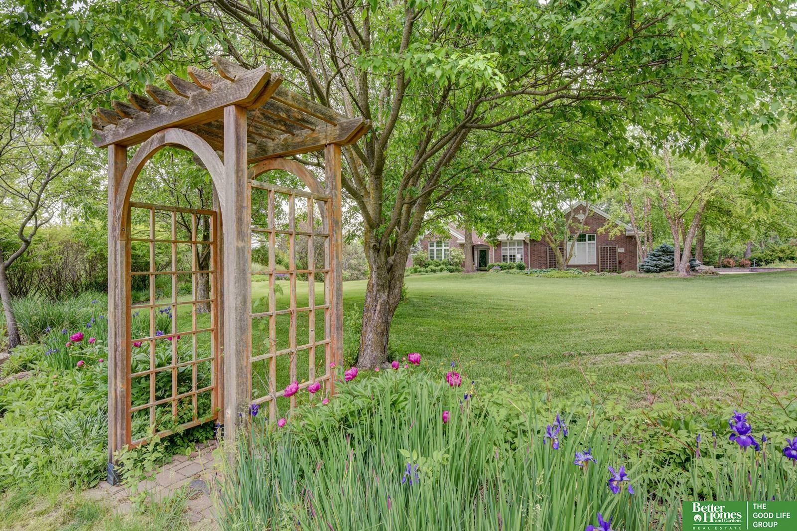 Property Photo:  5850 Country Squire Plaza  NE 68152 