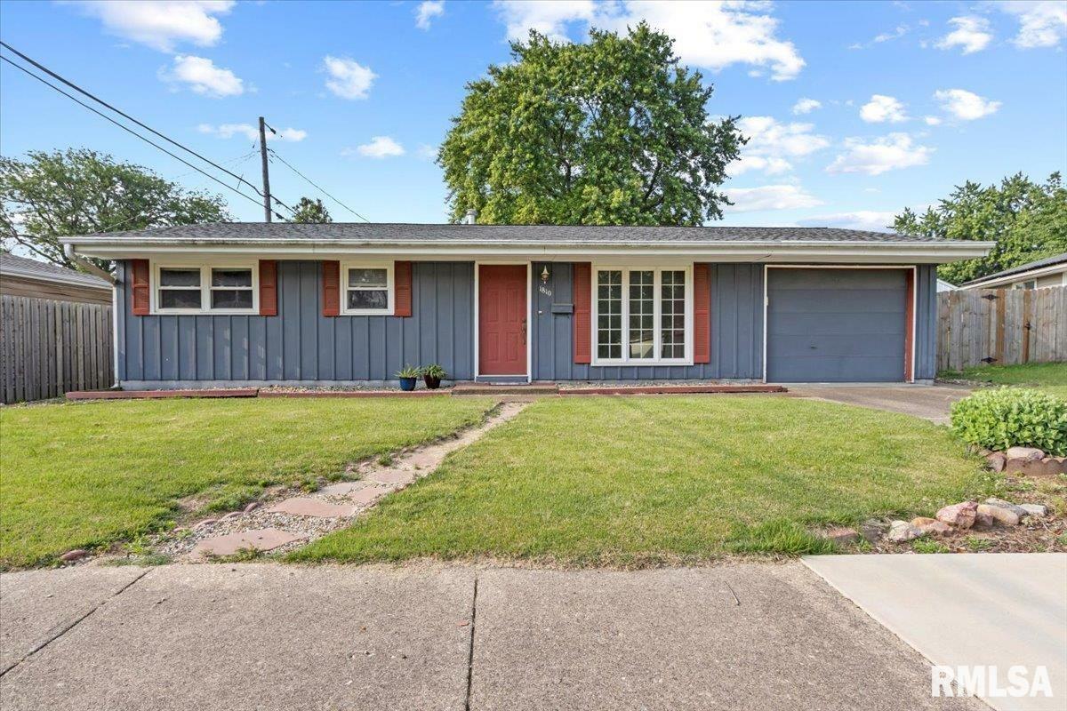 Property Photo: 1810 Windsor Street IL 61554