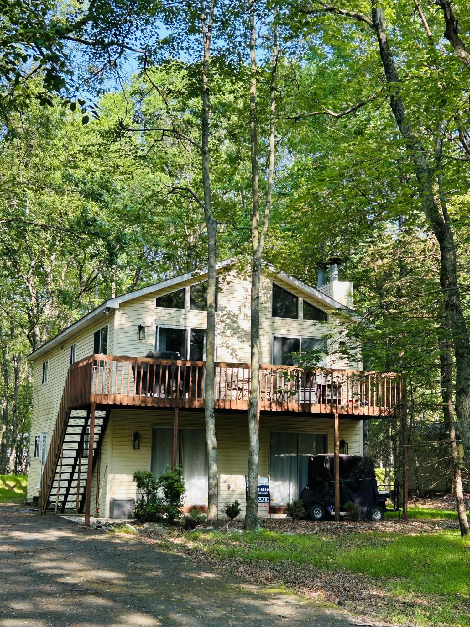 Property Photo: 54 Spencer Lane PA 18210