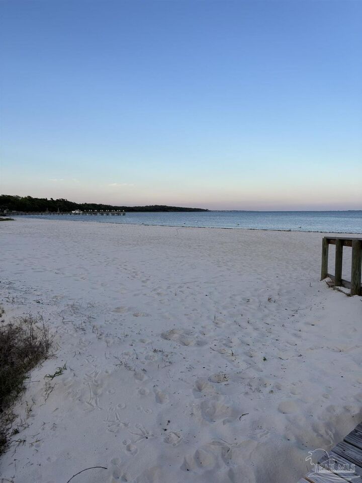 Property Photo:  200 Pensacola Beach Rd H-1  FL 32561 