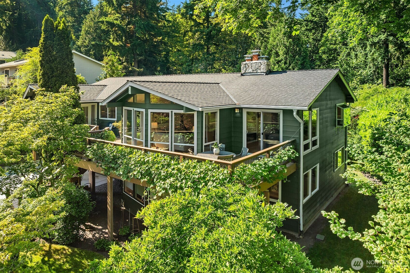 Property Photo: 9340 SE 68th Street WA 98040