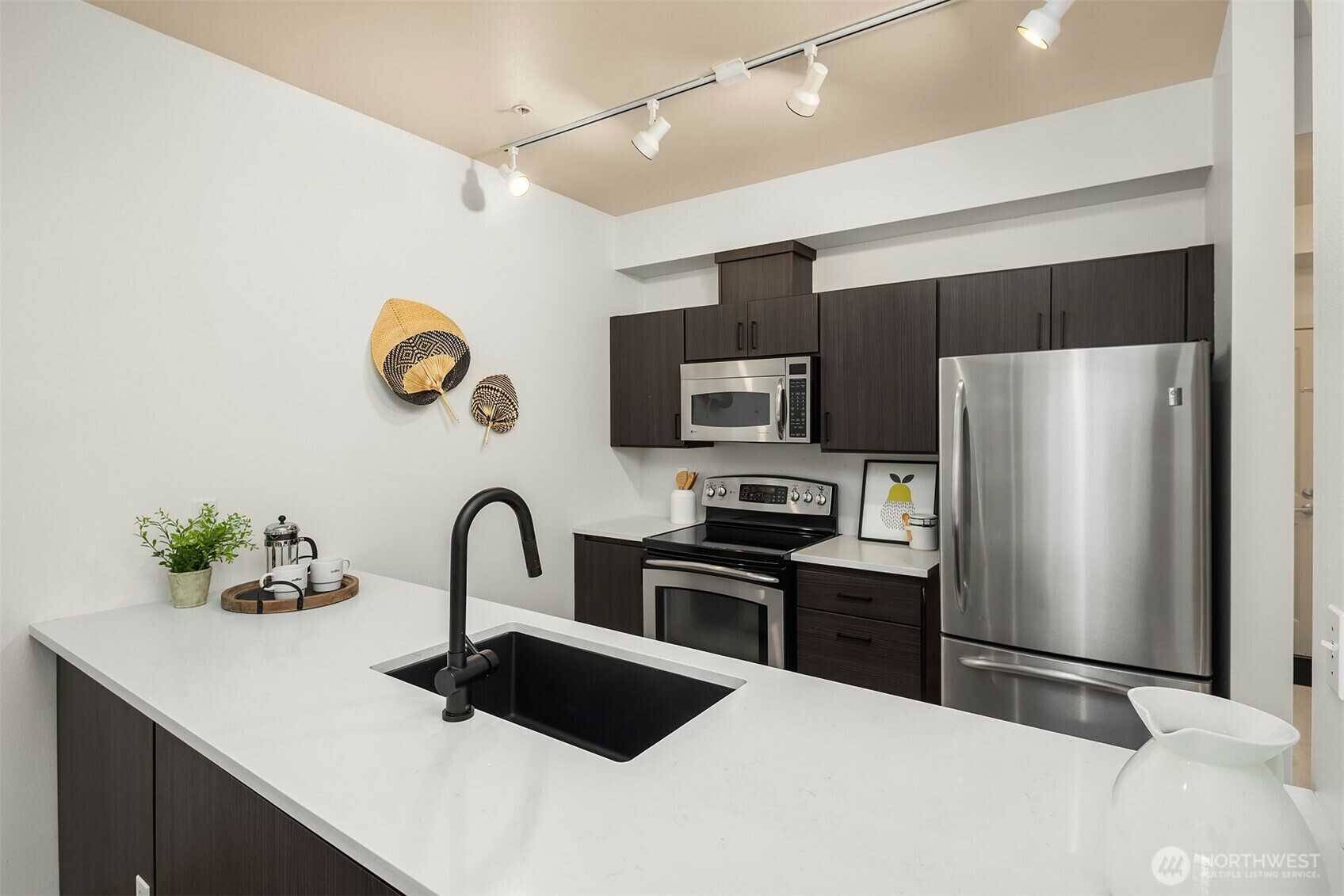 Property Photo: 300 110th Avenue NE 303 WA 98004