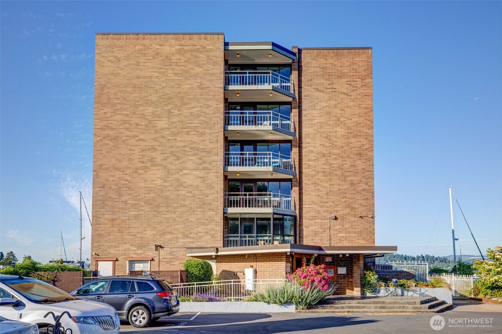 Property Photo:  9500  Rainier Avenue S 303  WA 98118 