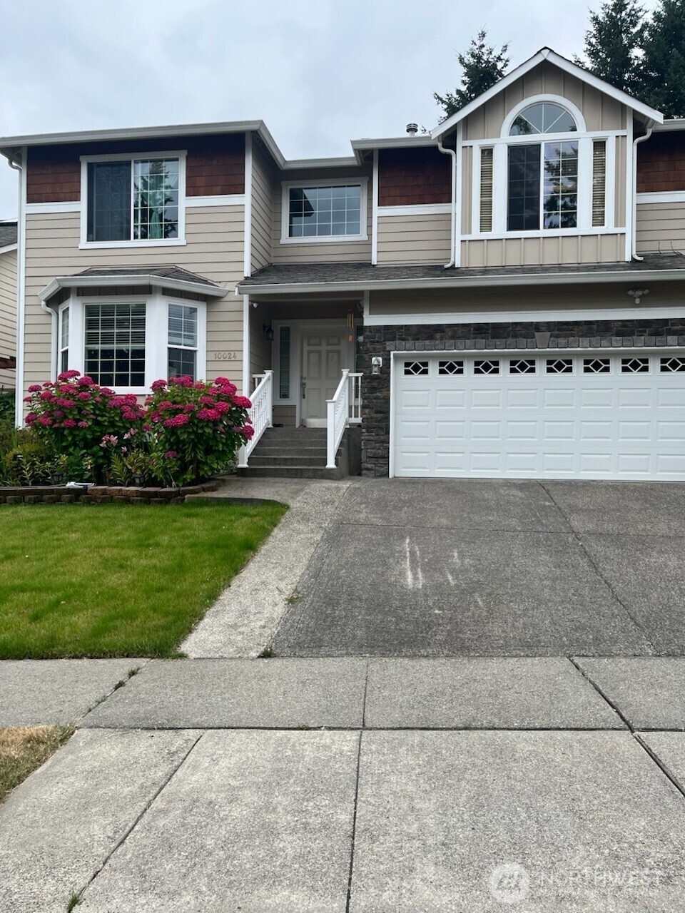 Property Photo: 10024 28th Drive SE WA 98208
