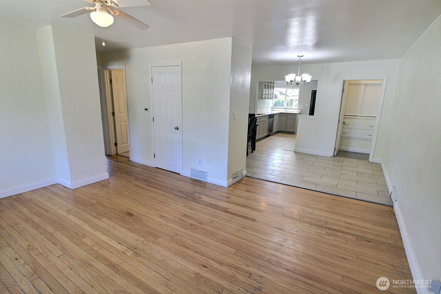 Property Photo: 2309 NE 9th Place WA 98056