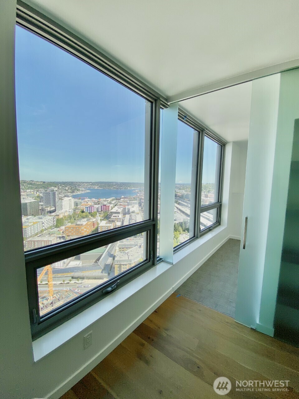 Property Photo:  1808  Minor Avenue 2906  WA 98101 